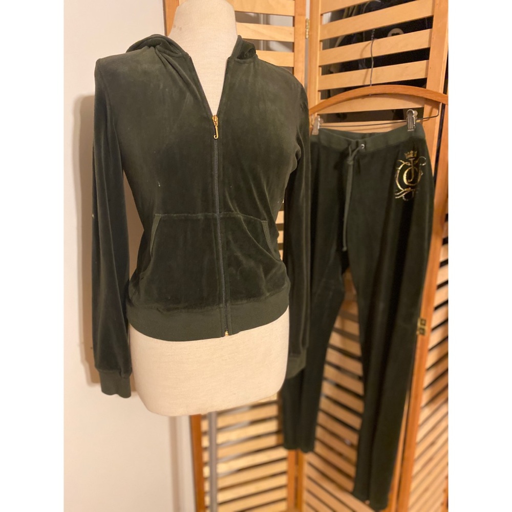 Juicy Couture Velour Set (hoodie & pants)